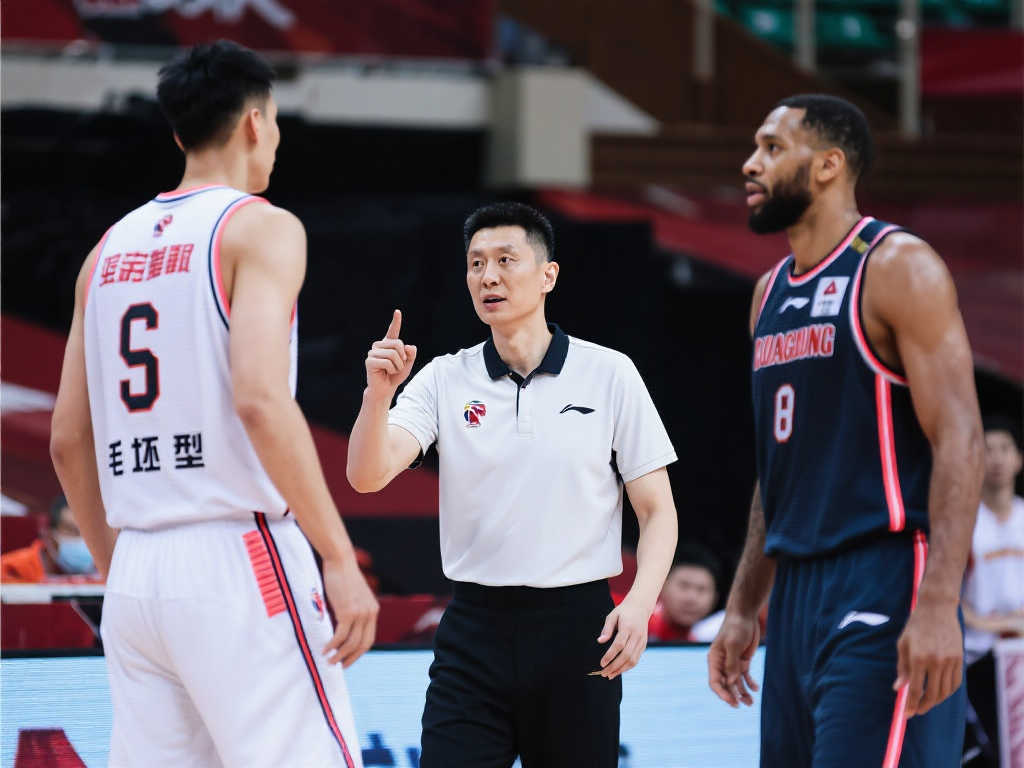 都很难扮演 都很难扮演